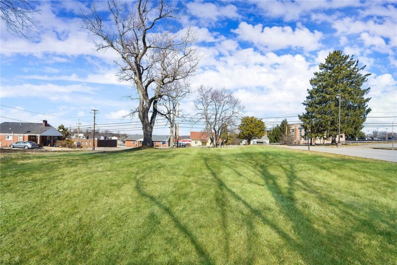 3960/3962 Monroeville Blv — photo 4