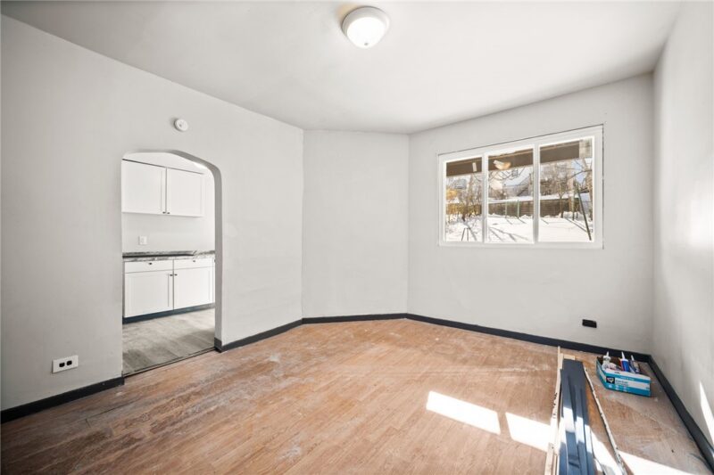 808 E 10th Ave — photo 7
