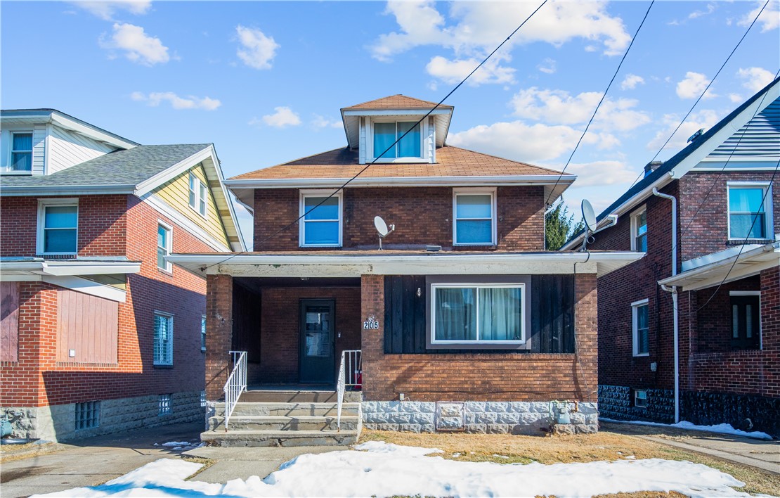 205 Thomas St — photo 1