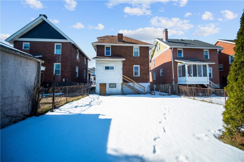 205 Thomas St — photo 3
