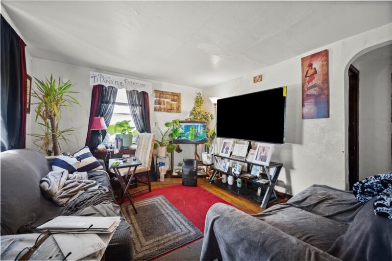 2522 Jefferson Ave — photo 4
