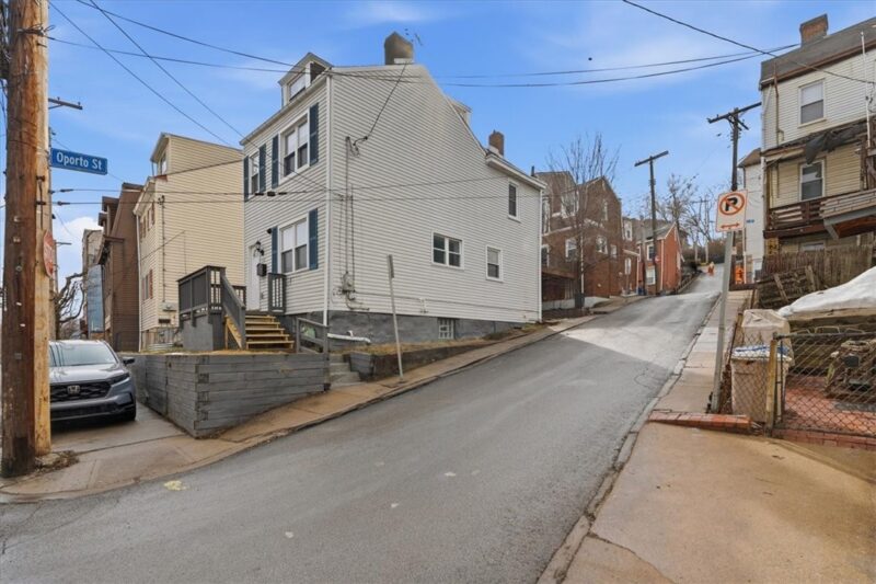 162 Pius St — photo 4