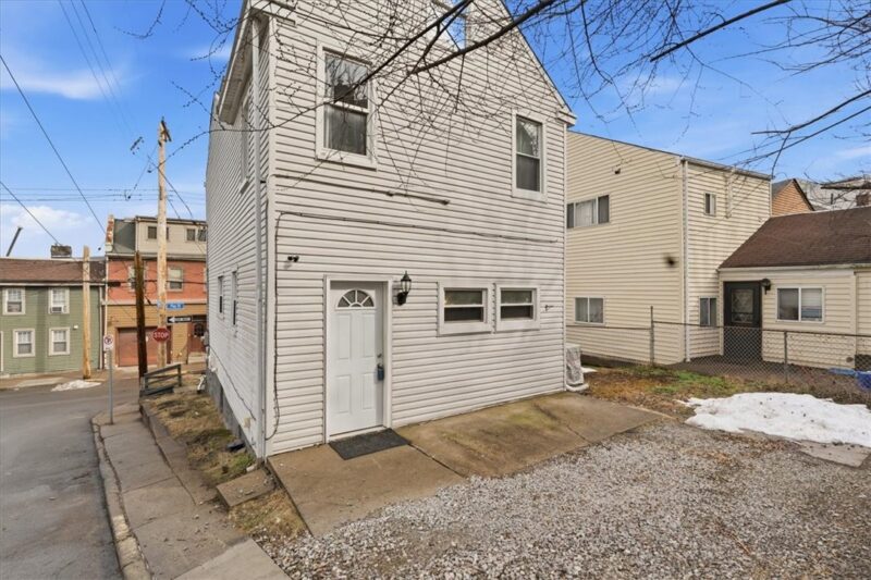 162 Pius St — photo 7