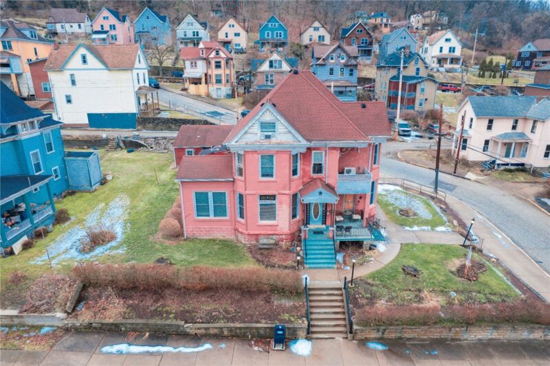200 Caldwell Ave — photo 2