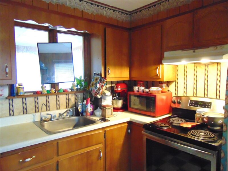 910 Lincoln Ave — photo 4