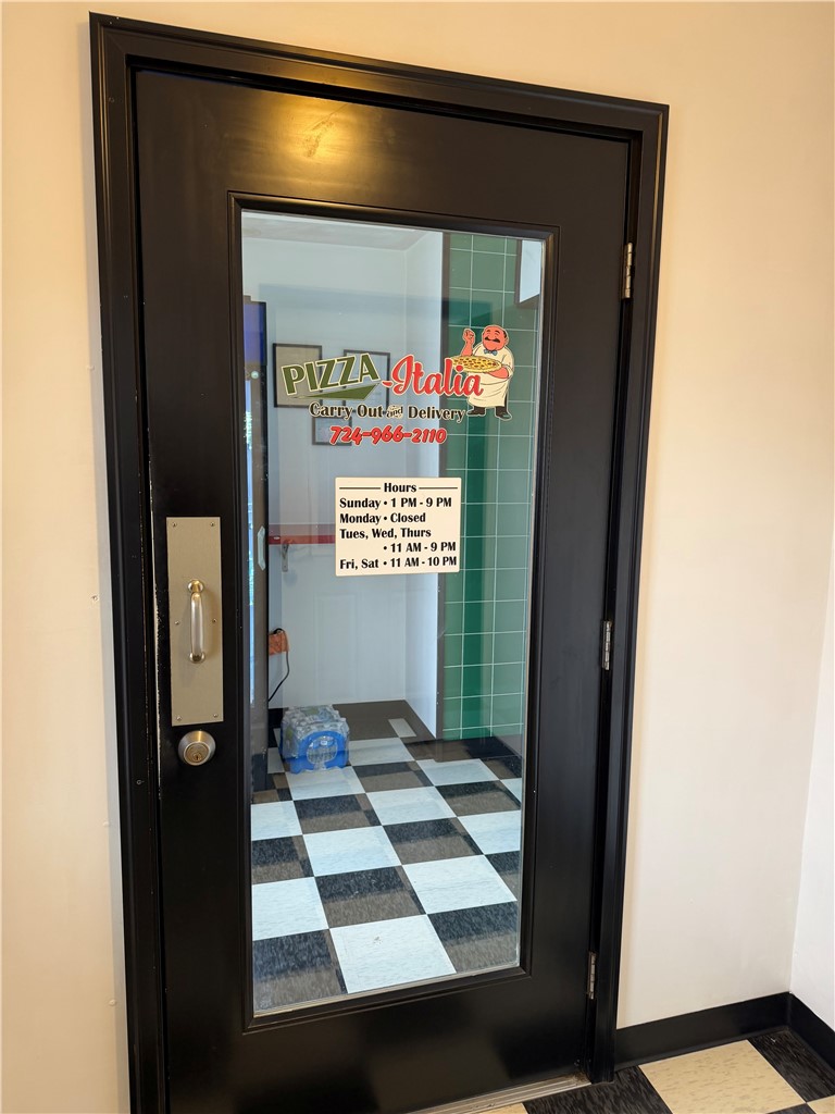 202 S. Market Street — photo 8