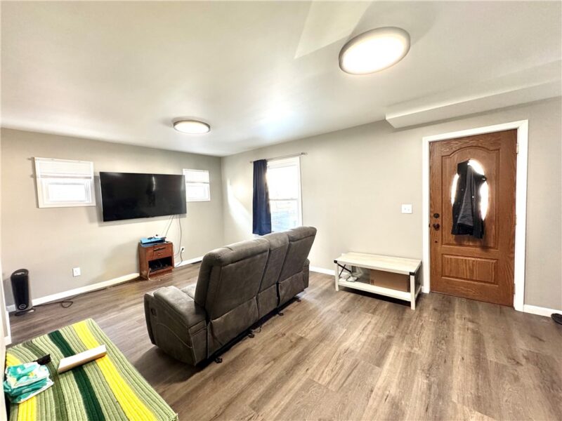 127 Hazel Ave — photo 8