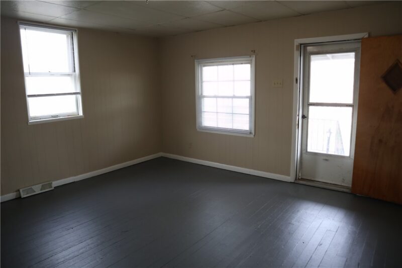823 Crest Ave — photo 6
