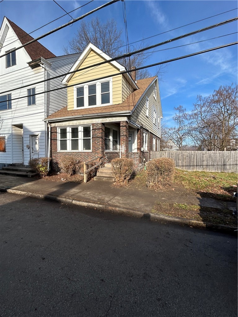 1210 Woodland Ave — photo 1