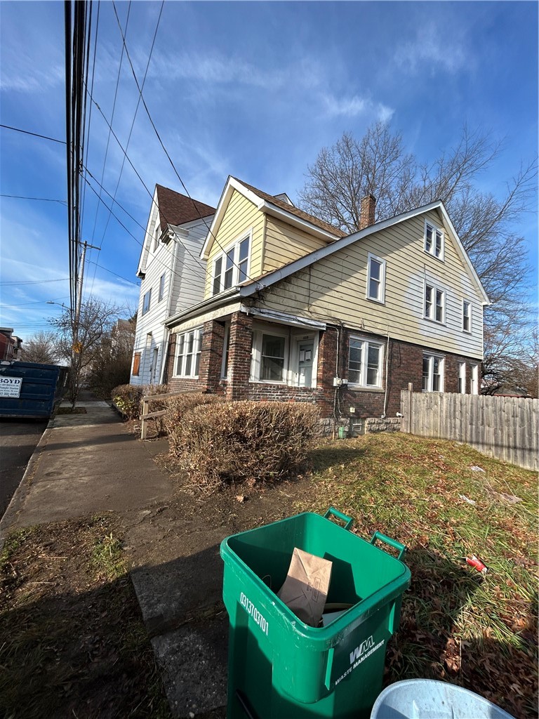 1210 Woodland Ave — photo 2