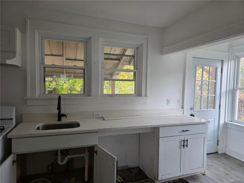 1210 Woodland Ave — photo 7