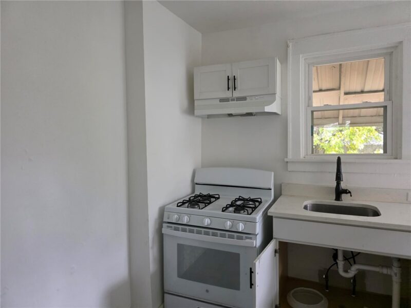 1210 Woodland Ave — photo 8