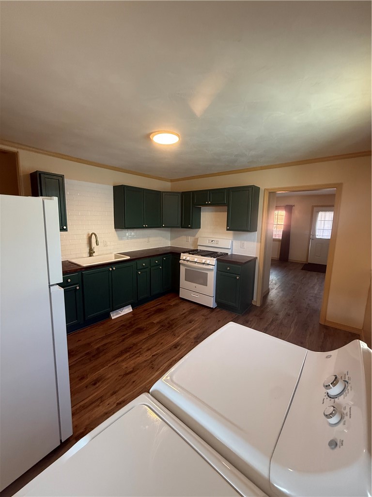 302 Neubert Street — photo 7