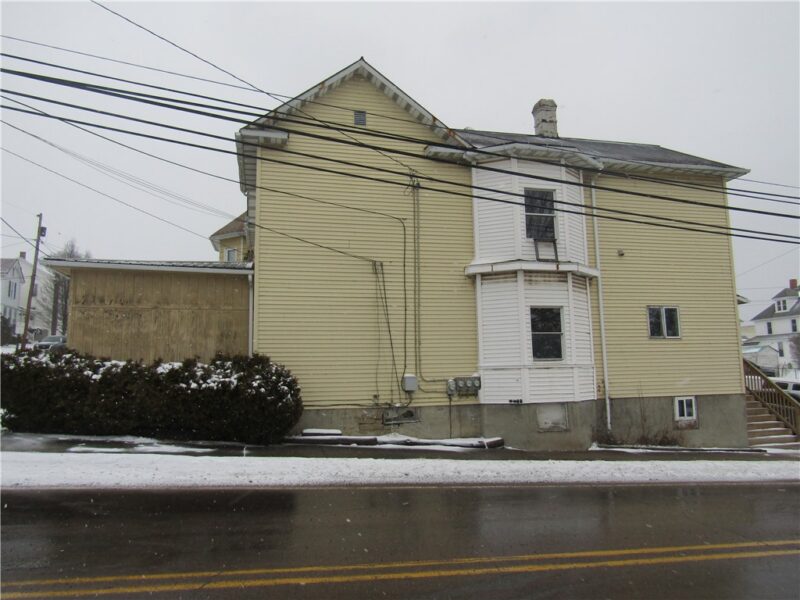 300 Meyers Ave — photo 4