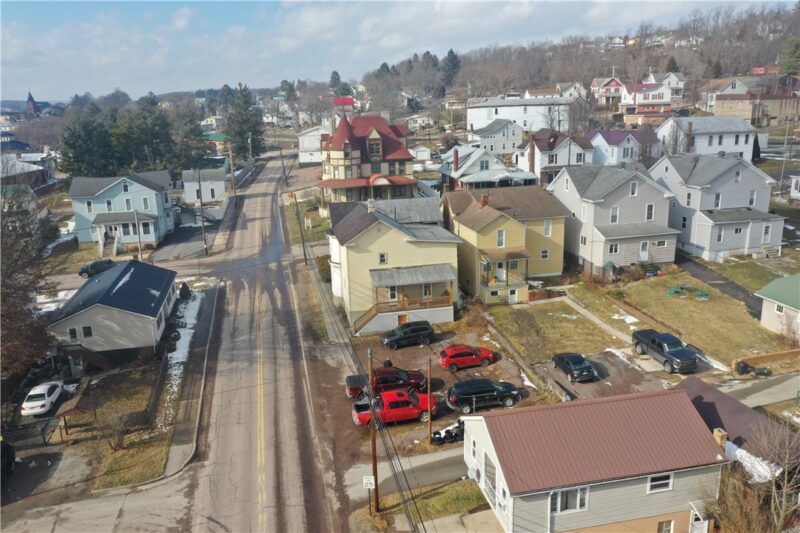 300 Meyers Ave — photo 5