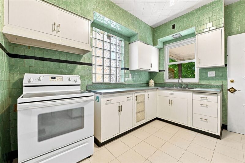 5918 Douglas Street — photo 6