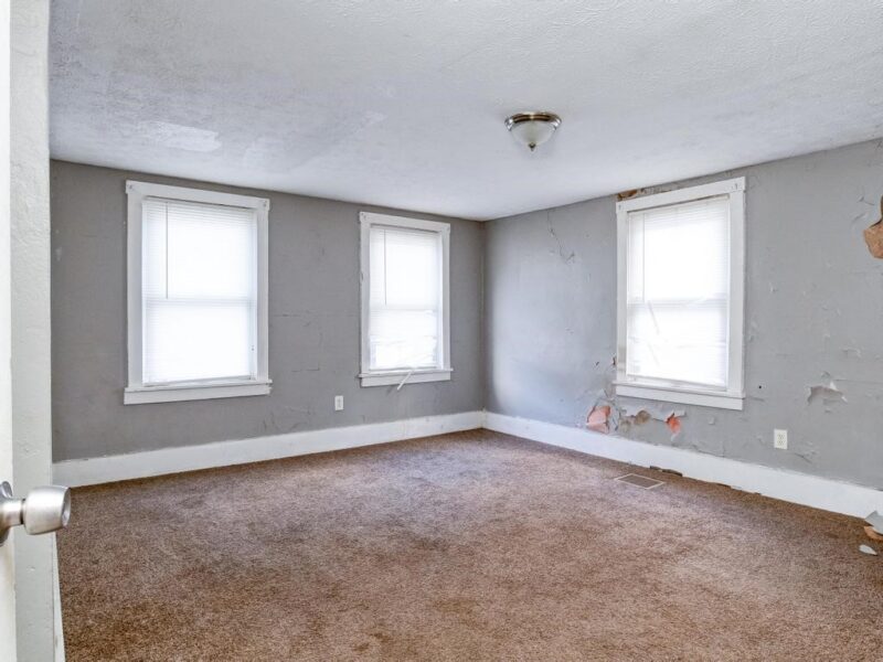 148/150 W Midland Ave — photo 8
