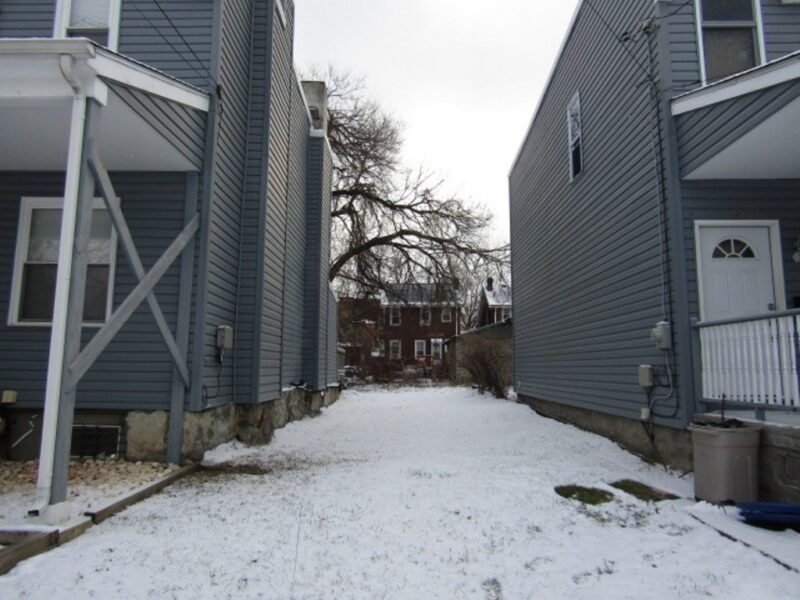 424 Borland St — photo 2