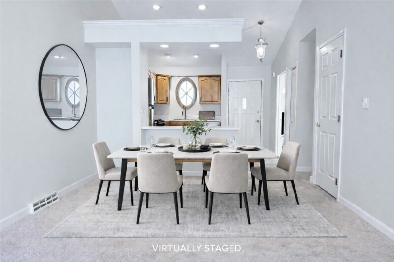 815 Village Dr — photo 3