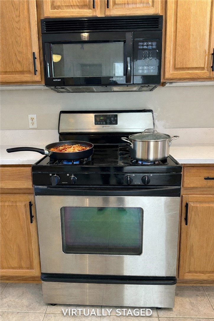 815 Village Dr — photo 8