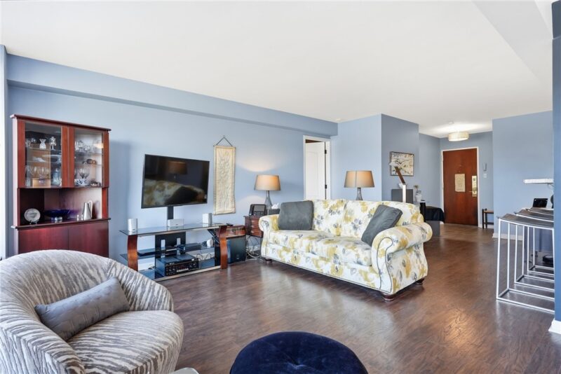 320 Fort Duquesne Blvd 4F — photo 8