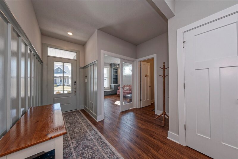 3004 Marilyn Court — photo 2