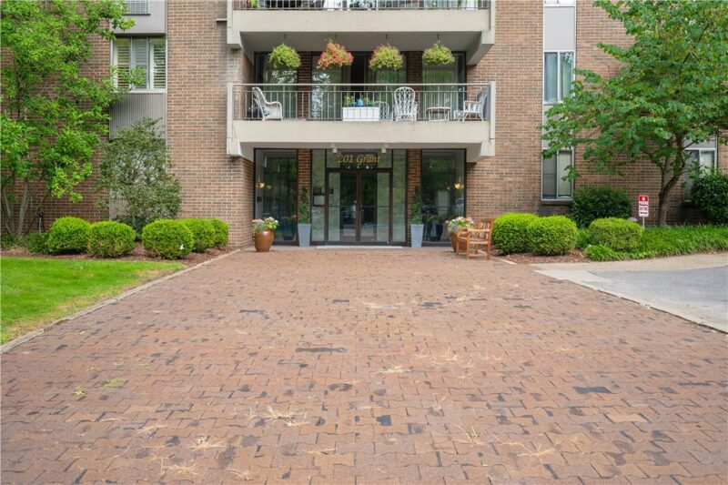 201 Grant St 609 — photo 2