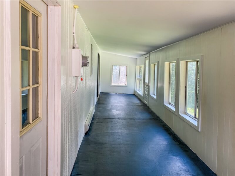 1310 Center Road — photo 4