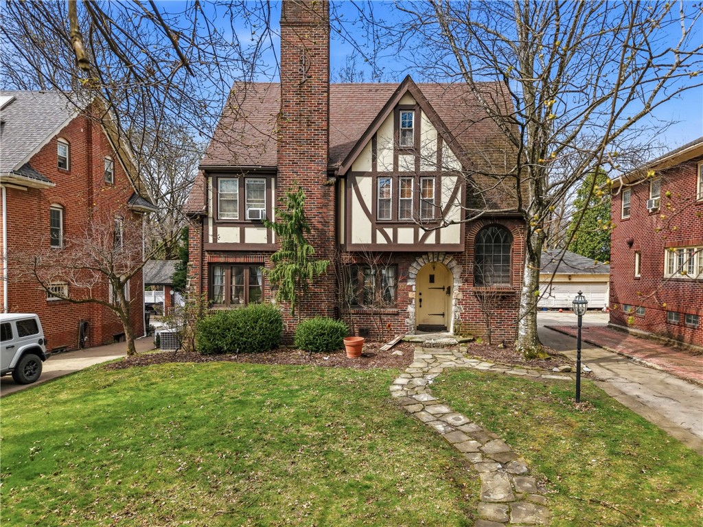 371 Case Ave — photo 1