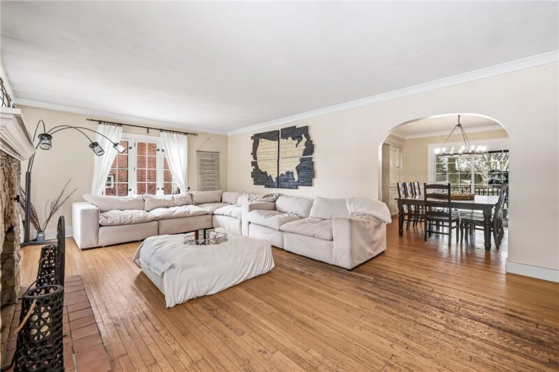 371 Case Ave — photo 6