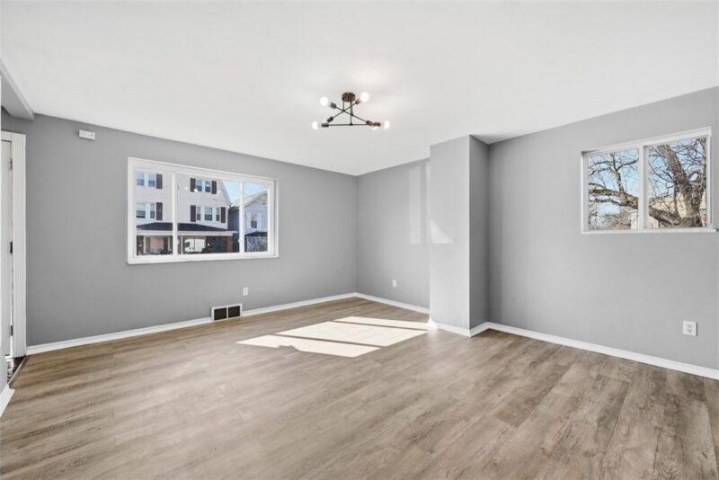 1381 Pocono St — photo 2
