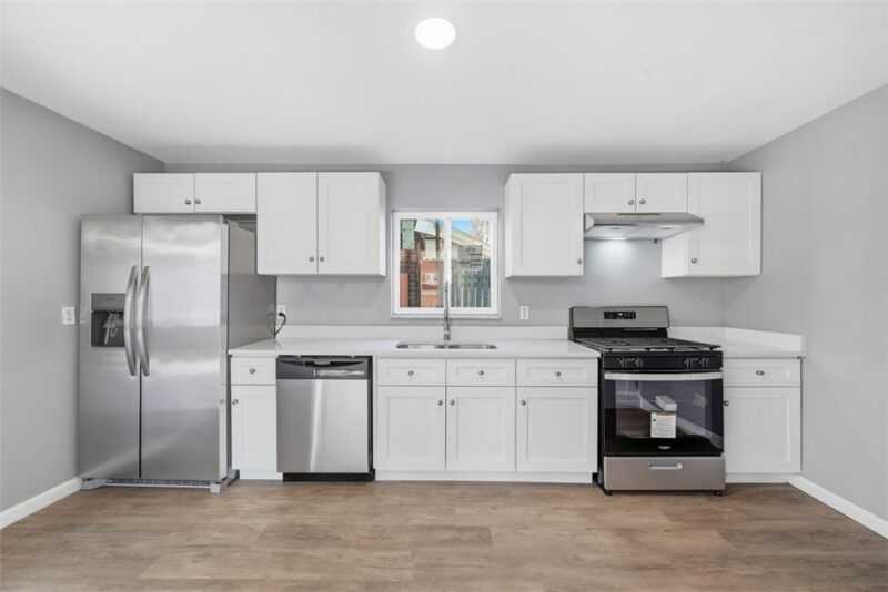 1381 Pocono St — photo 5