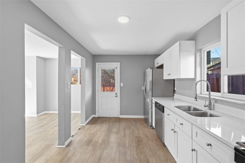 1381 Pocono St — photo 6