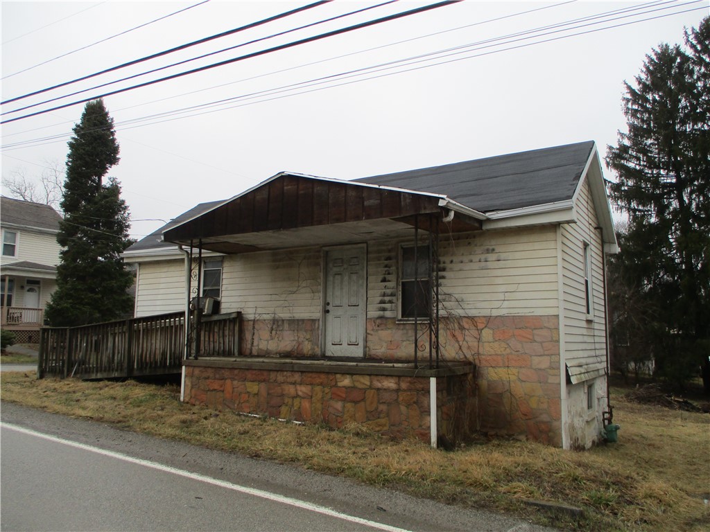 963 Venetia Rd — photo 1