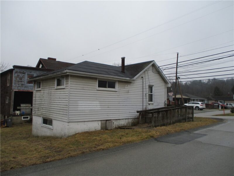 963 Venetia Rd — photo 4