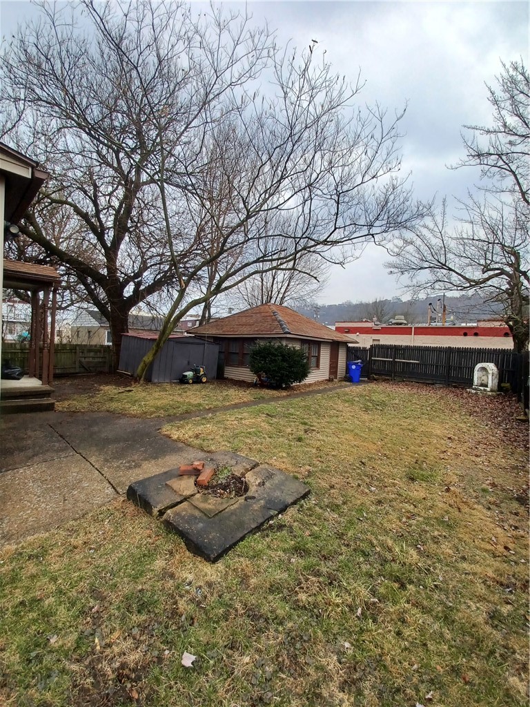 912 Washington Ave — photo 4