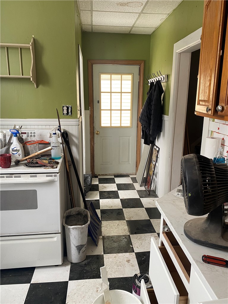 614 Howard St — photo 4
