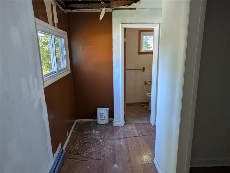 495 Broad St — photo 3