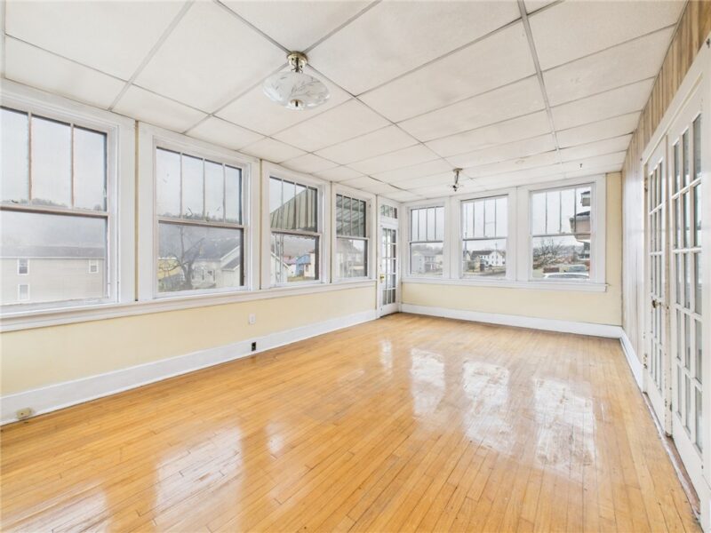 502 W Liberty Ave — photo 8