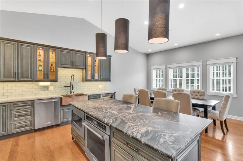 2726 Clay Pike — photo 3