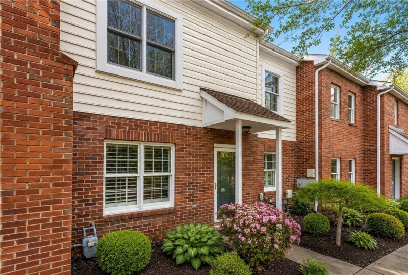 107 Boxwood Ct — photo 2