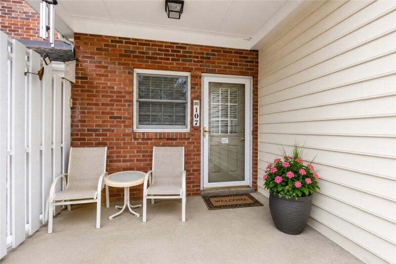 107 Boxwood Ct — photo 4