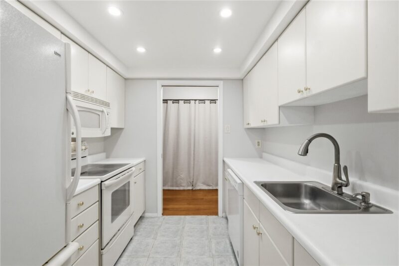 5600 Munhall Road 202 — photo 8