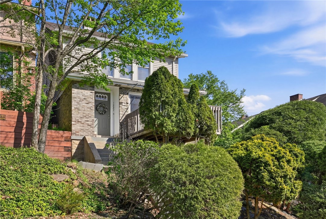 1227 Trevanion Ave — photo 1