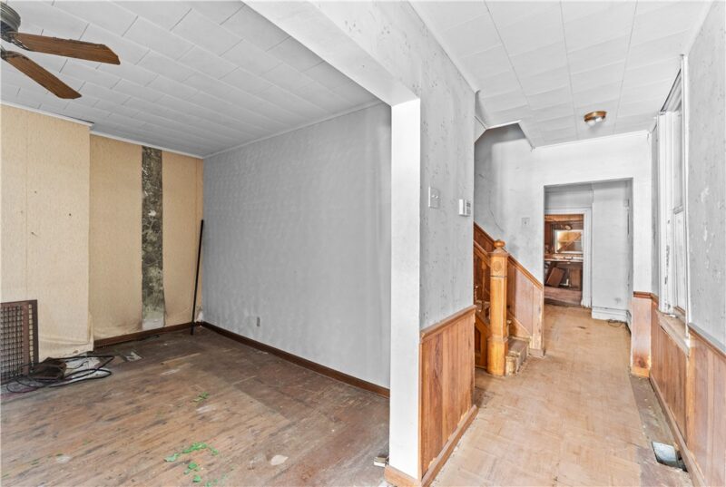 115 Hawkins Ave — photo 2