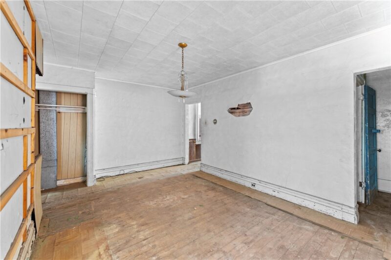 115 Hawkins Ave — photo 8