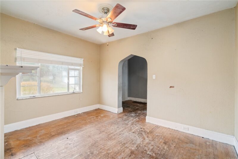 1600 Alverado Ave — photo 5