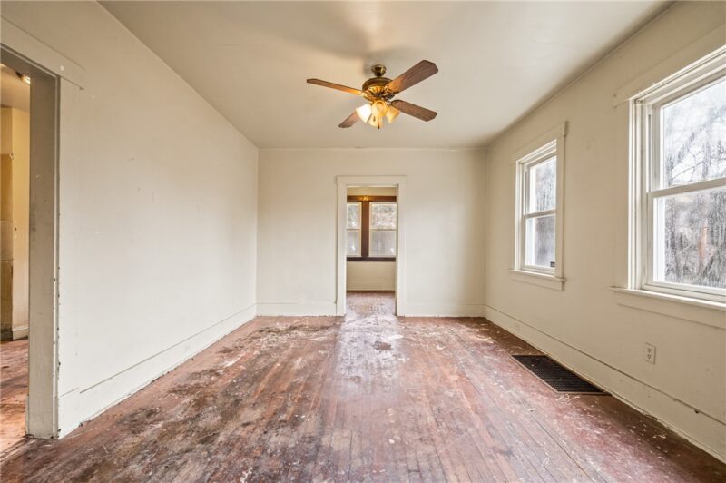 302 Platt Ave — photo 8
