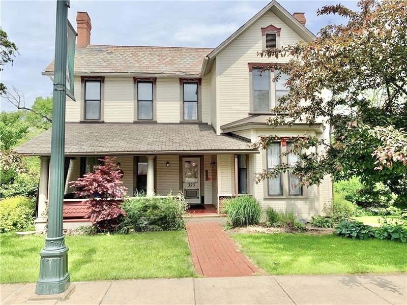 323 Franklin St — photo 1