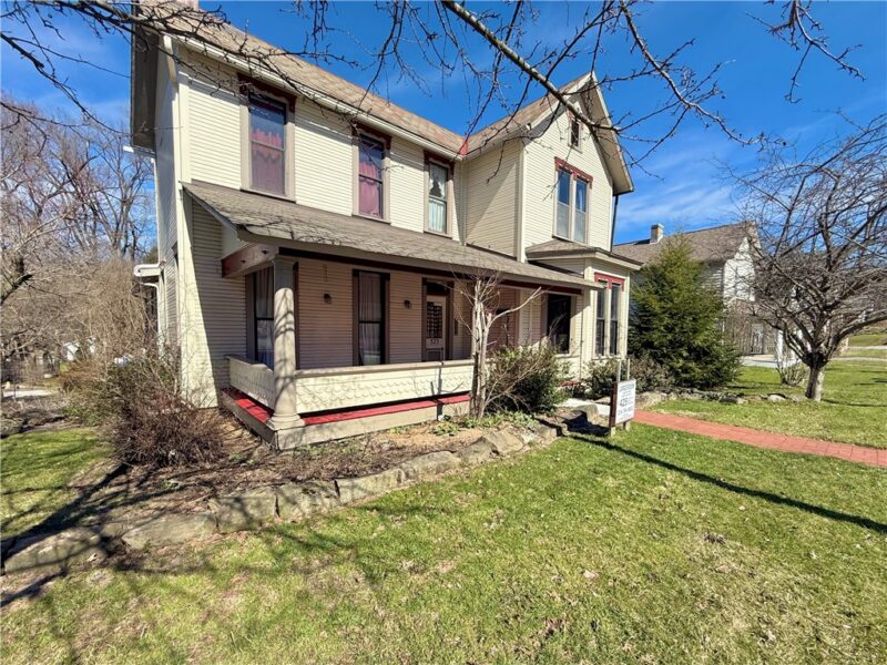 323 Franklin St — photo 2